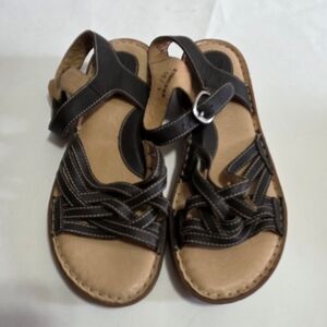 BORN Brown Leather Strappy Buckle Lattice Weave Sandals Sz 5